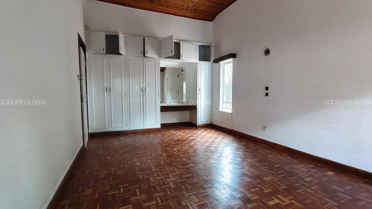 5 Bed House with En Suite at Gigiri - 14