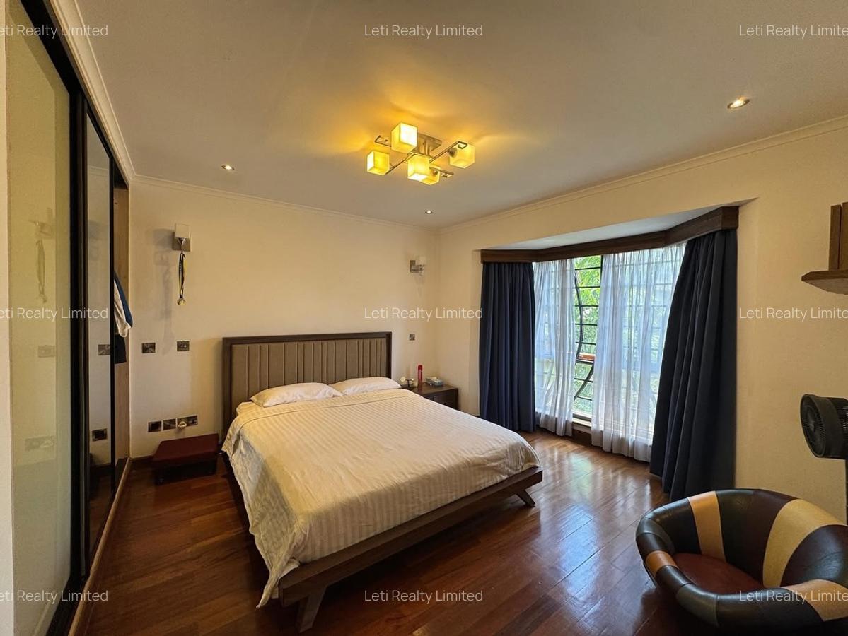 5 Bed Villa with En Suite in Runda - 13