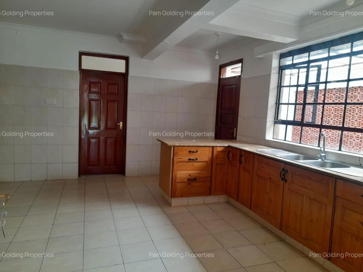 5 Bed House with En Suite in Karen - 4