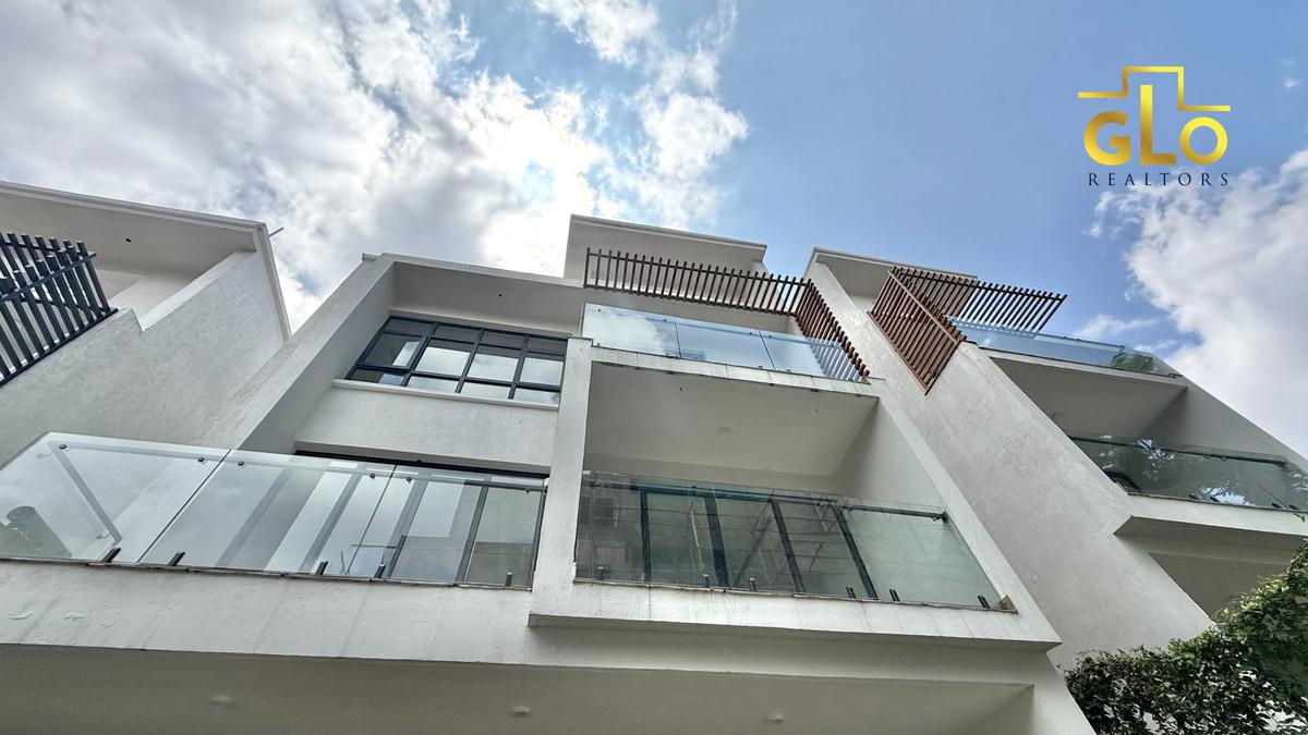 5 Bed Villa with En Suite in Lavington - 3