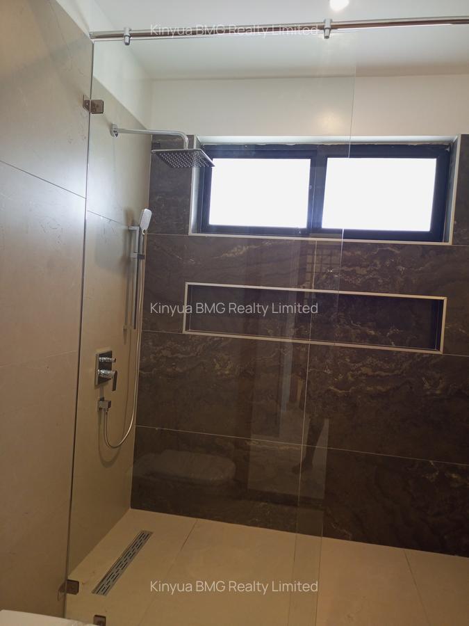 4 Bed Apartment with En Suite in Nyali Area - 8