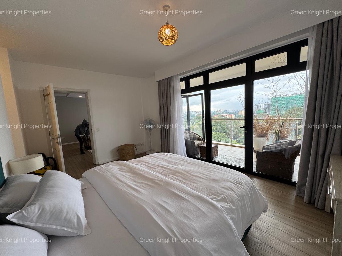 Serviced 2 Bed Apartment with En Suite in Lavington - 11