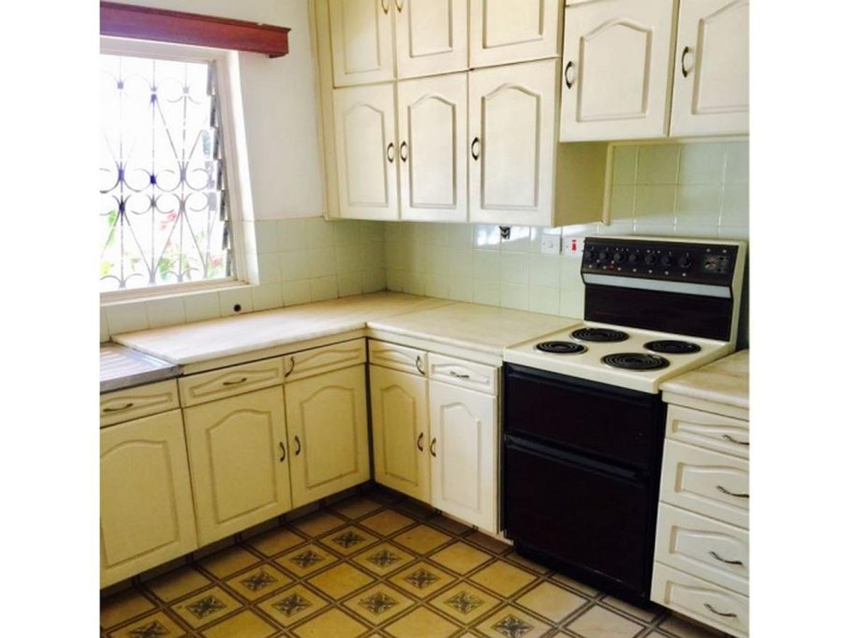 4 Bed House with En Suite at Rhapta Road - 4