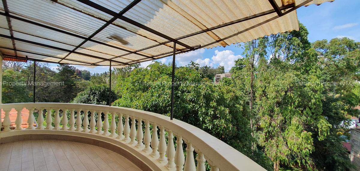 2 Bed Apartment with En Suite in Brookside - 4