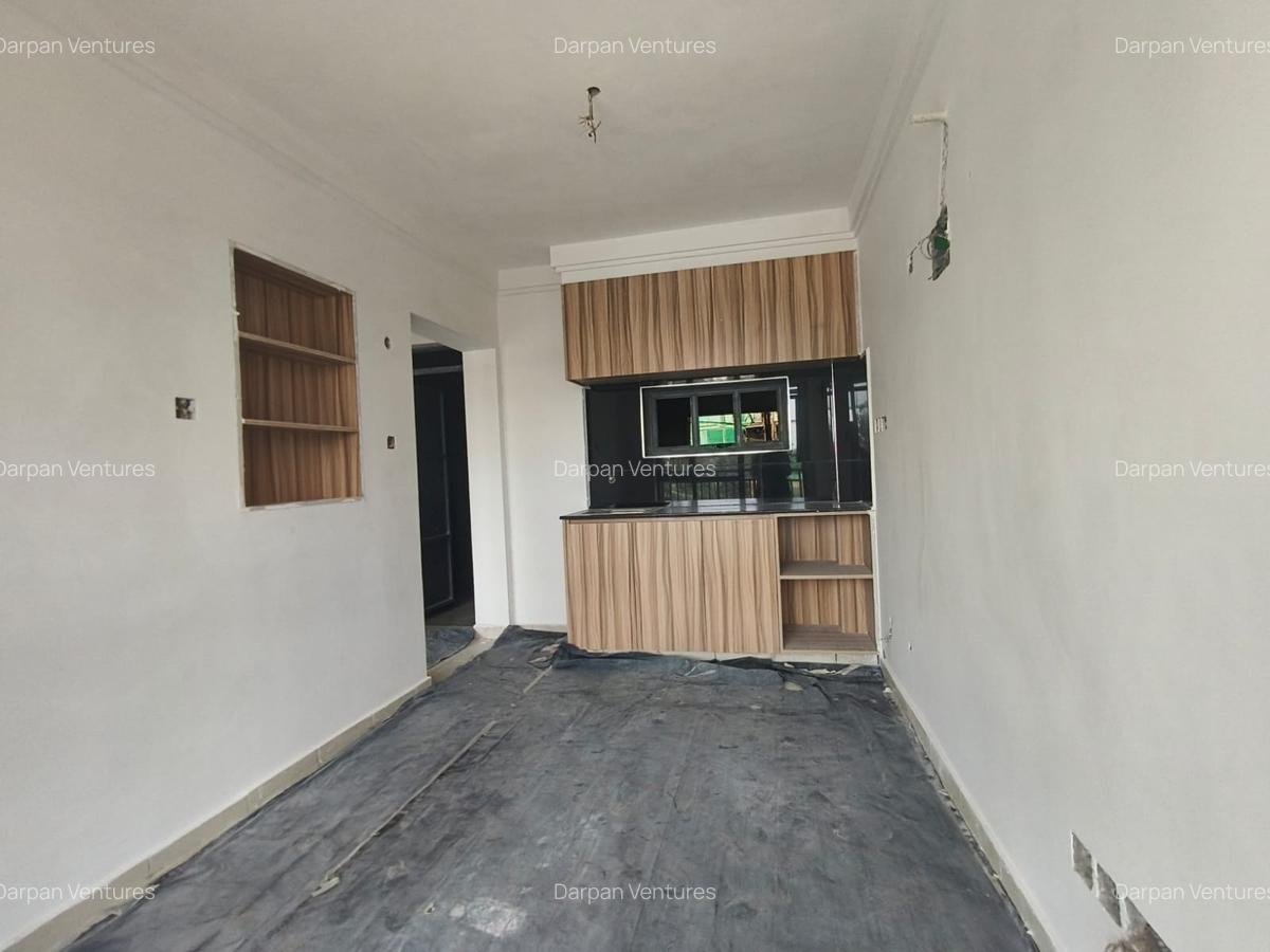 1 Bed Apartment with En Suite in Garden Estate - 4