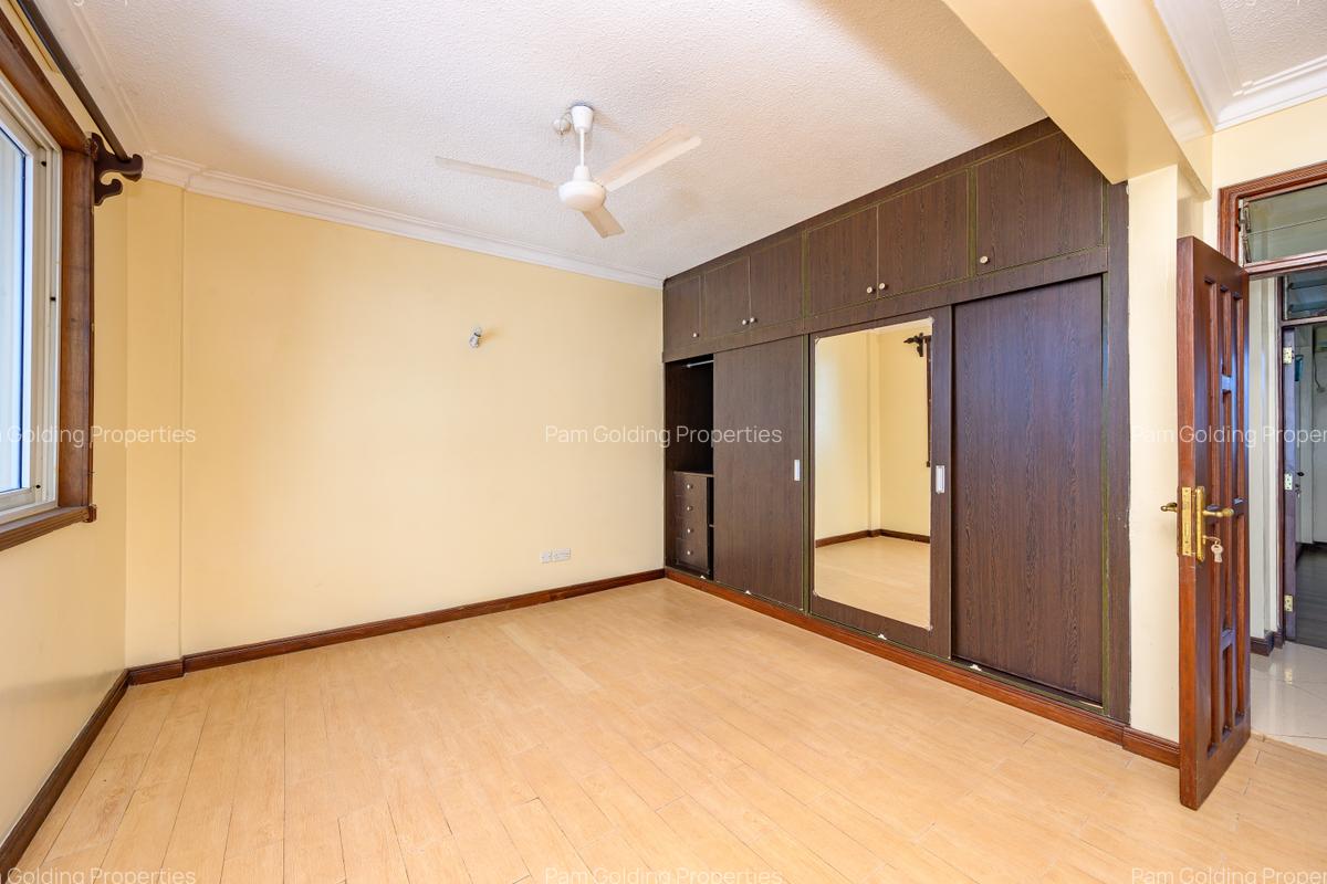 3 Bed Apartment with En Suite at Oceanic Road - 13