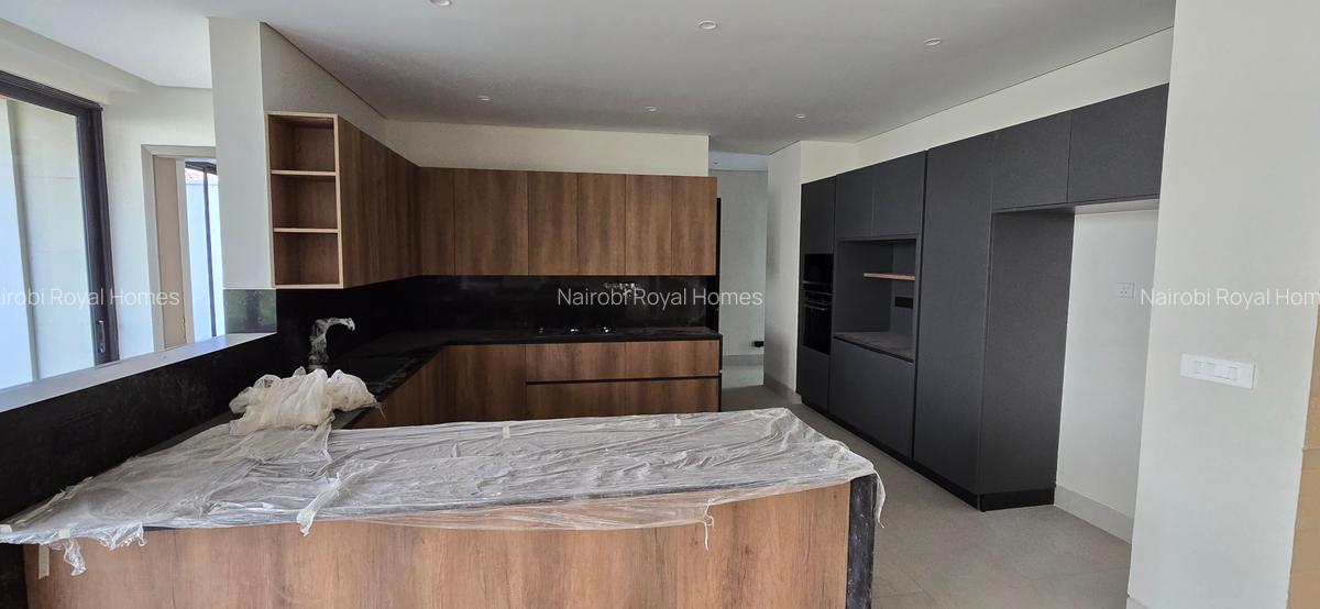 5 Bed Townhouse with En Suite at Kyuna Grovelia Grove - 13