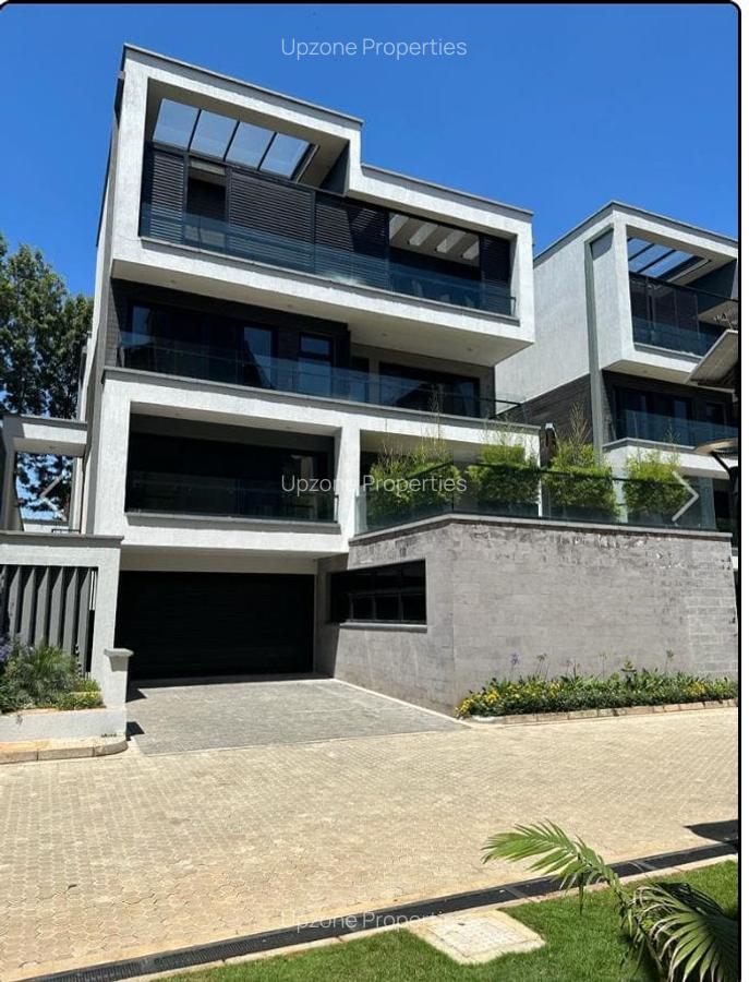 4 Bed Villa with En Suite in Lavington - 1