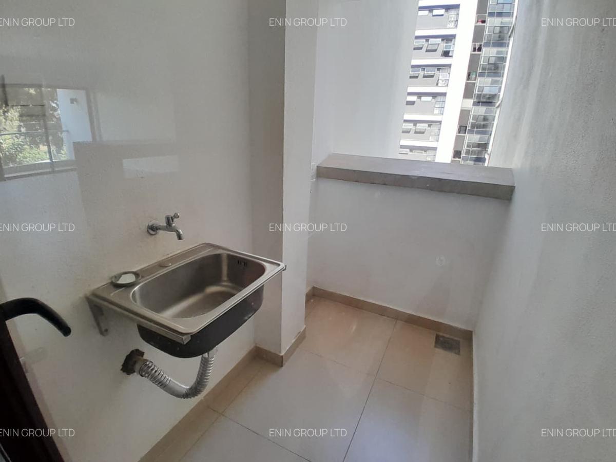 2 Bed Apartment with En Suite in Lavington - 5