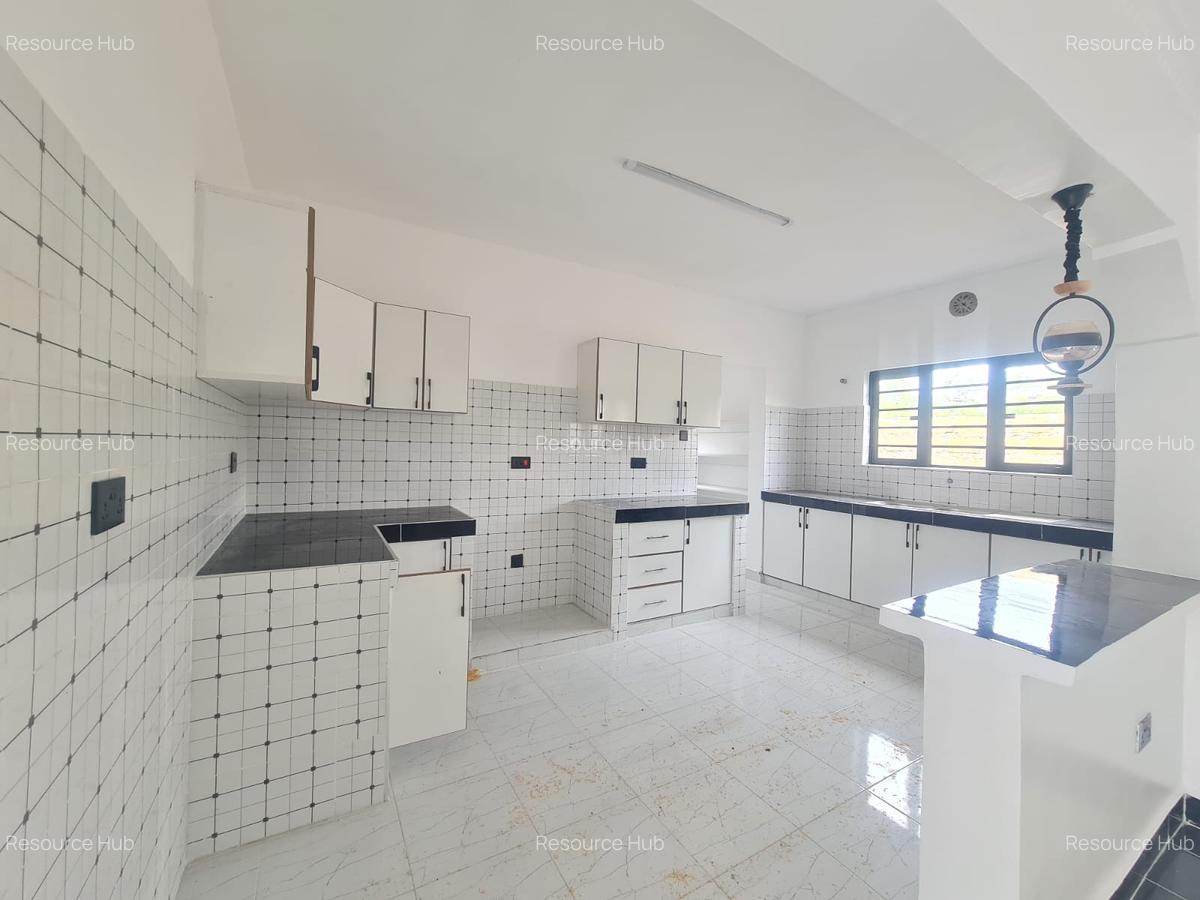 3 Bed Townhouse with En Suite at Olkerie - 8