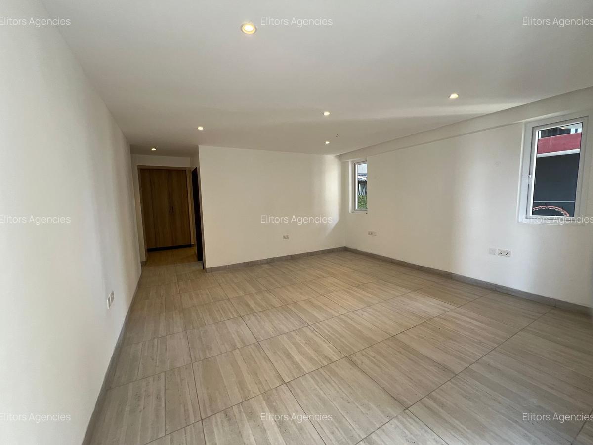 4 Bed Apartment with En Suite at General Mathenge - 8