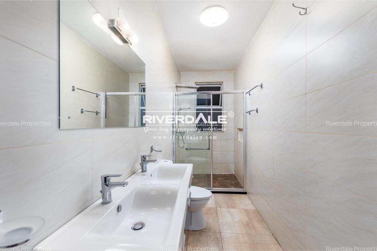 4 Bed Apartment with En Suite in Westlands Area - 20