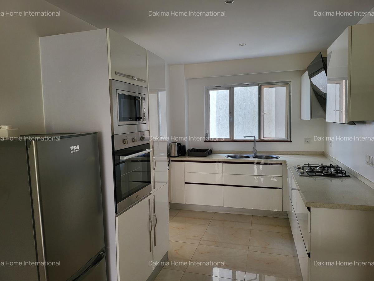 Furnished 2 Bed Apartment with En Suite in Rhapta Road - 4