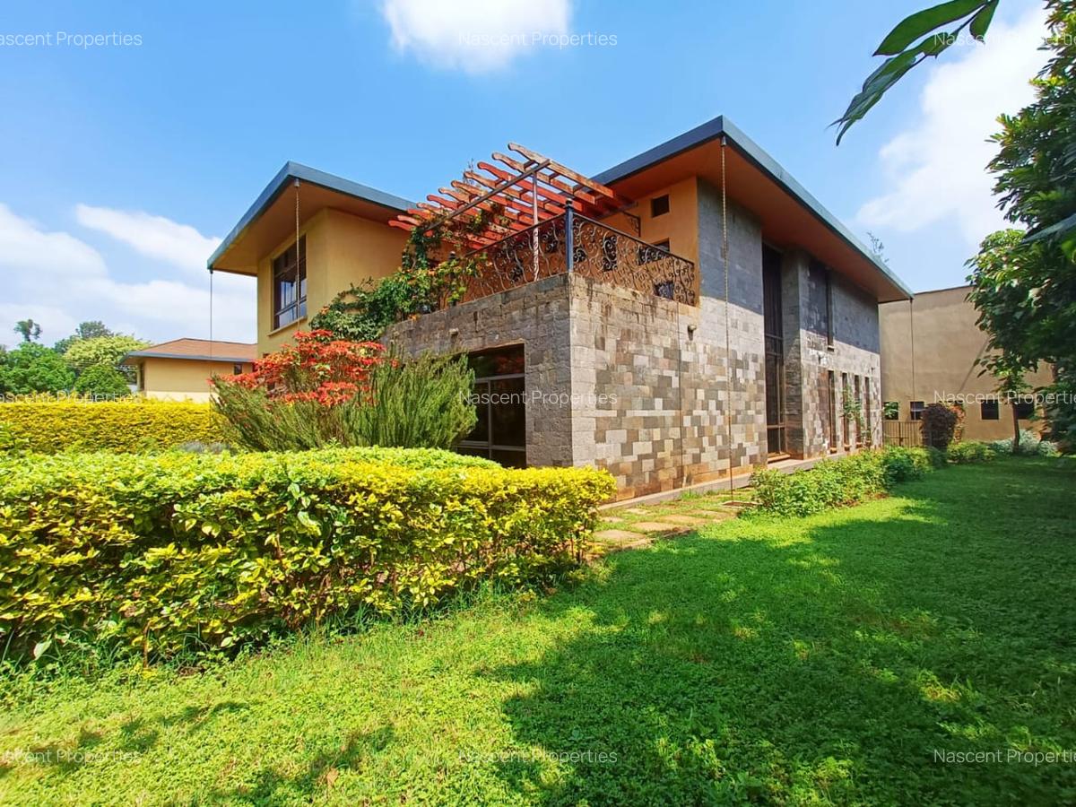 4 Bed House with En Suite in Runda - 1