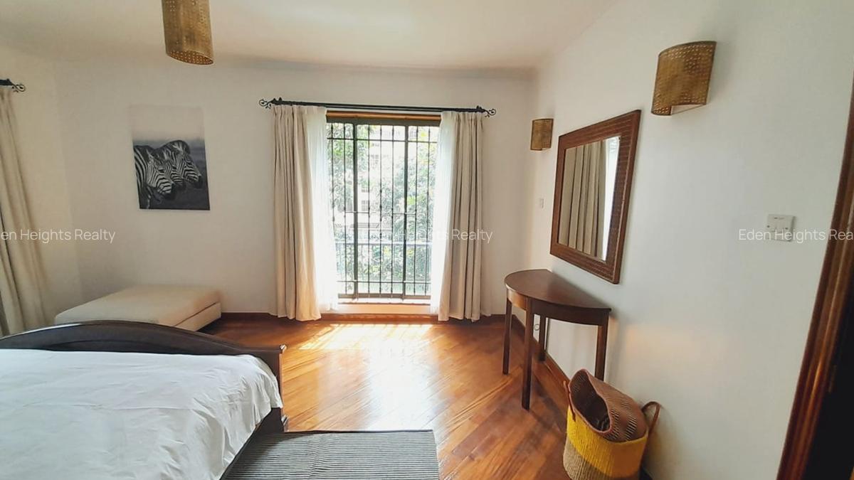 Furnished 3 Bed Apartment with En Suite at Dennis Pritt - 9