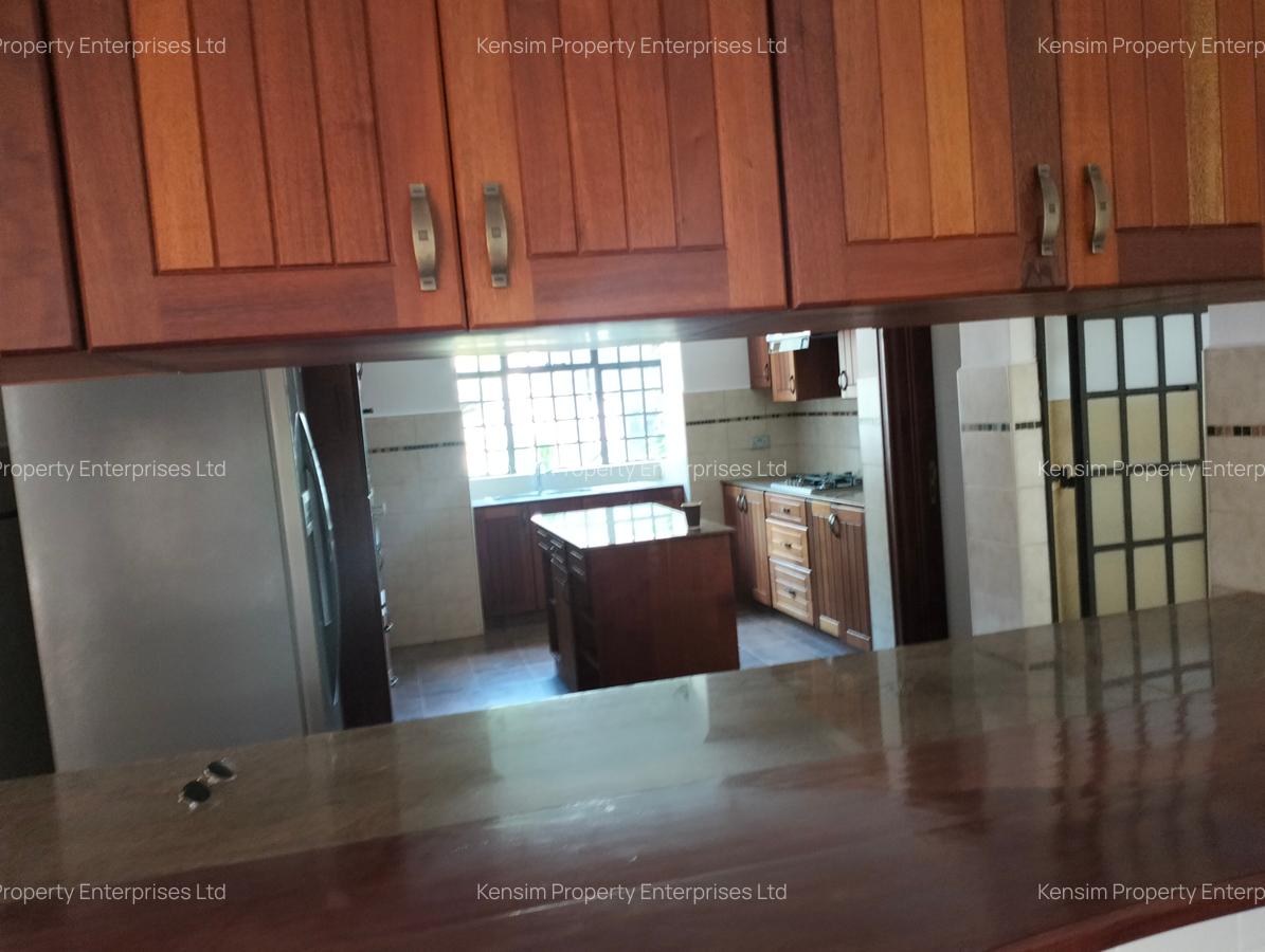 4 Bed Townhouse with En Suite in Spring Valley - 4