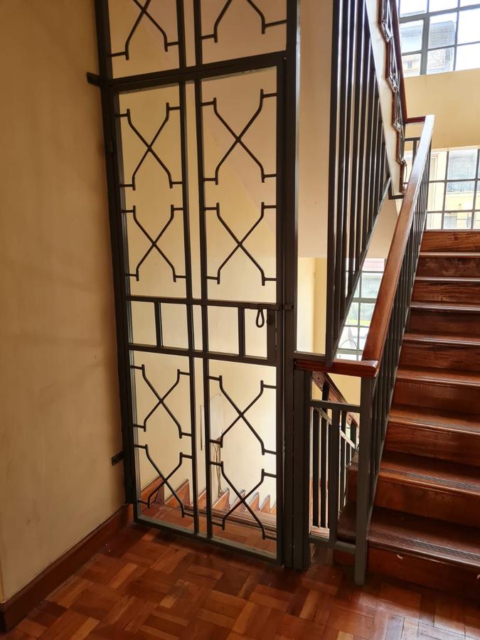 5 Bed Townhouse with En Suite in Kileleshwa - 9