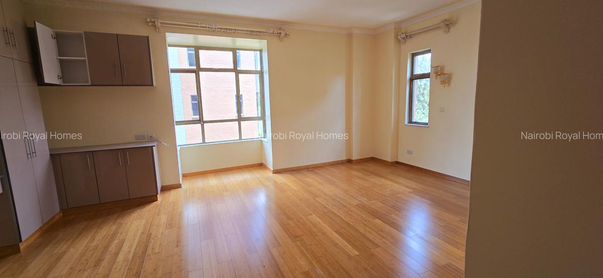 5 Bed Townhouse with En Suite at Lavington Green - 15