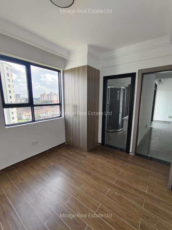 2 Bed Apartment with En Suite in Lavington - 7