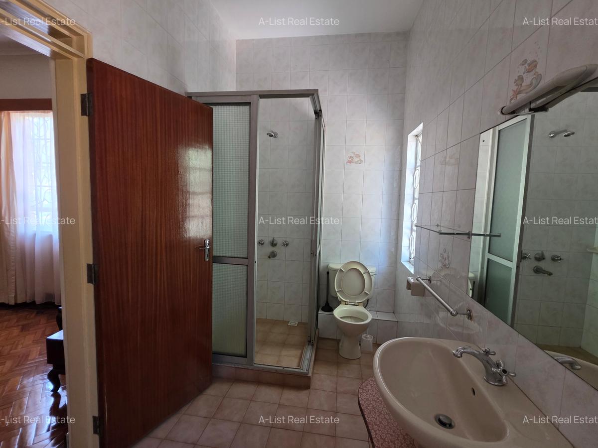 2 Bed Townhouse with En Suite at Twiga Road - 11