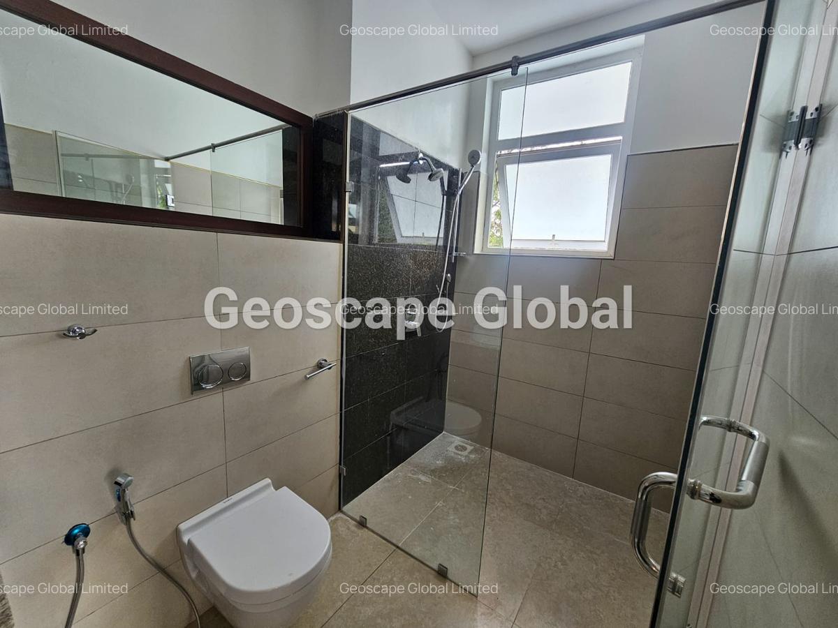 4 Bed House with En Suite in Runda - 8