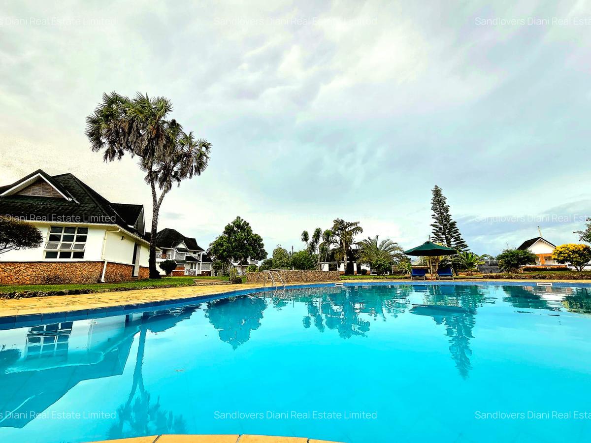 3 Bed Villa with En Suite in Diani - 5