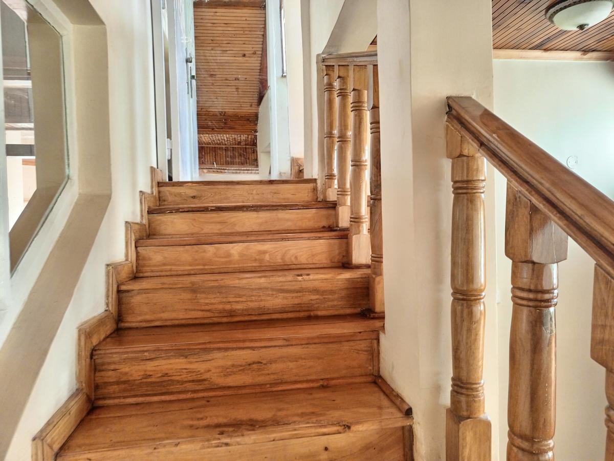4 Bed Townhouse with En Suite at Bendera - 15