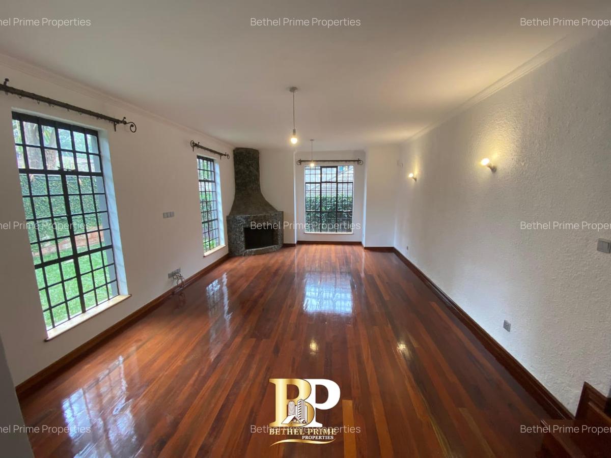 4 Bed Townhouse with En Suite in Spring Valley - 5