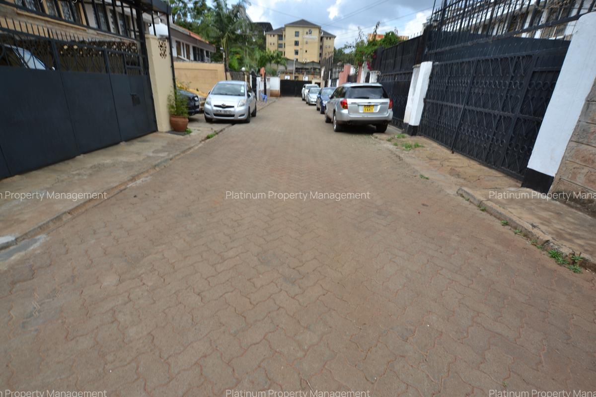 3 Bed Townhouse with En Suite in Parklands - 20