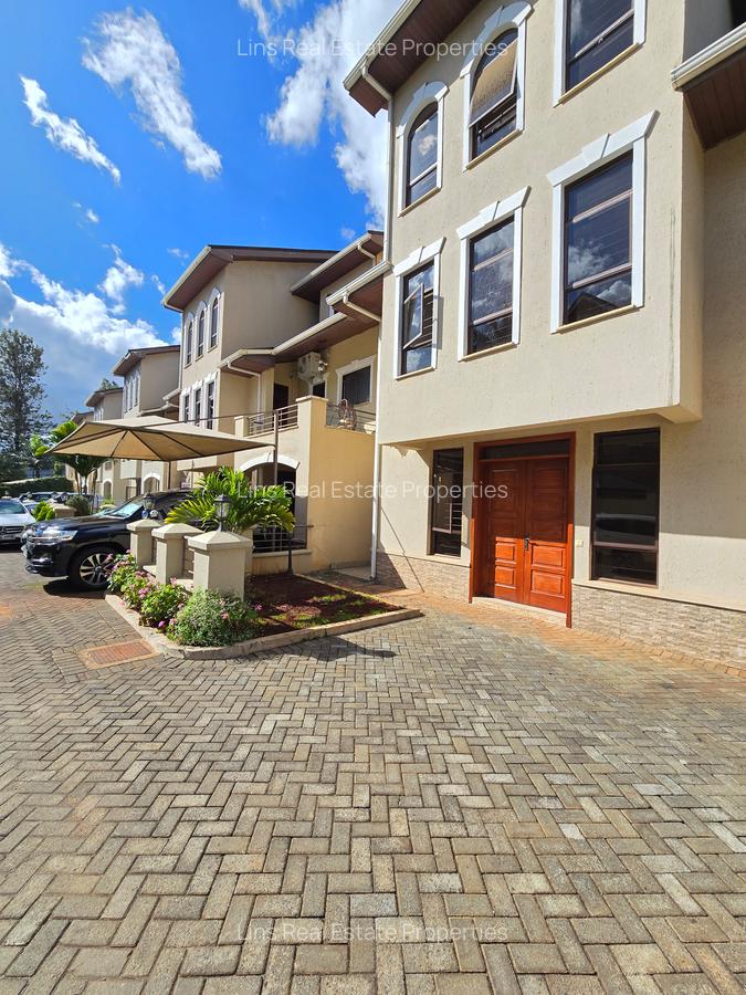 5 Bed Townhouse with En Suite in Lavington - 1