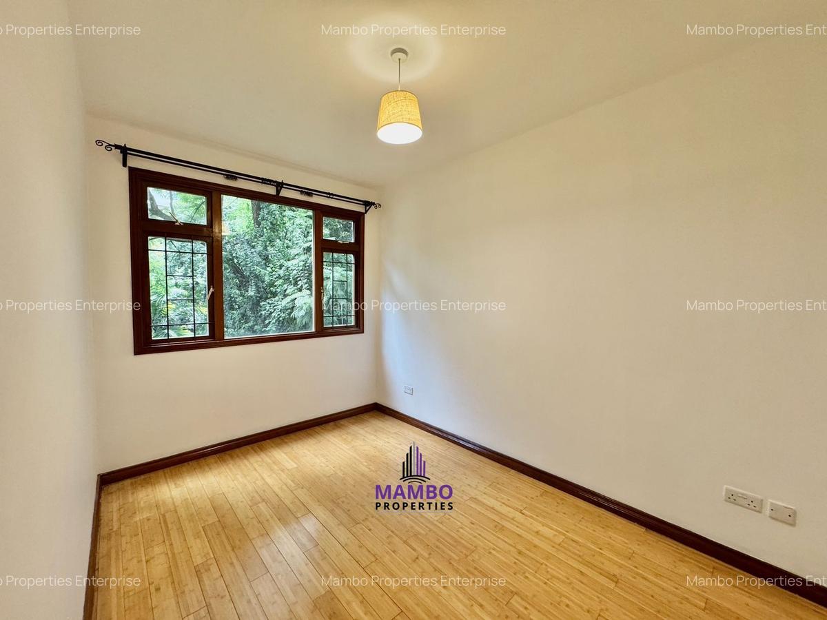 3 Bed Apartment with En Suite at Riverside Dr - 13