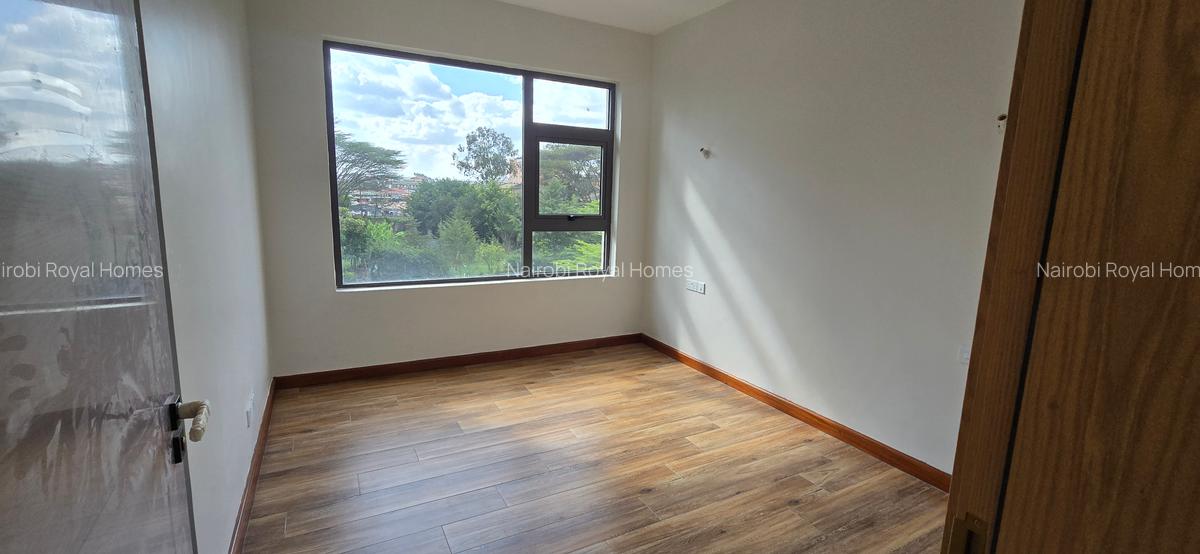 6 Bed Townhouse with En Suite at Off Convent Drive - 13