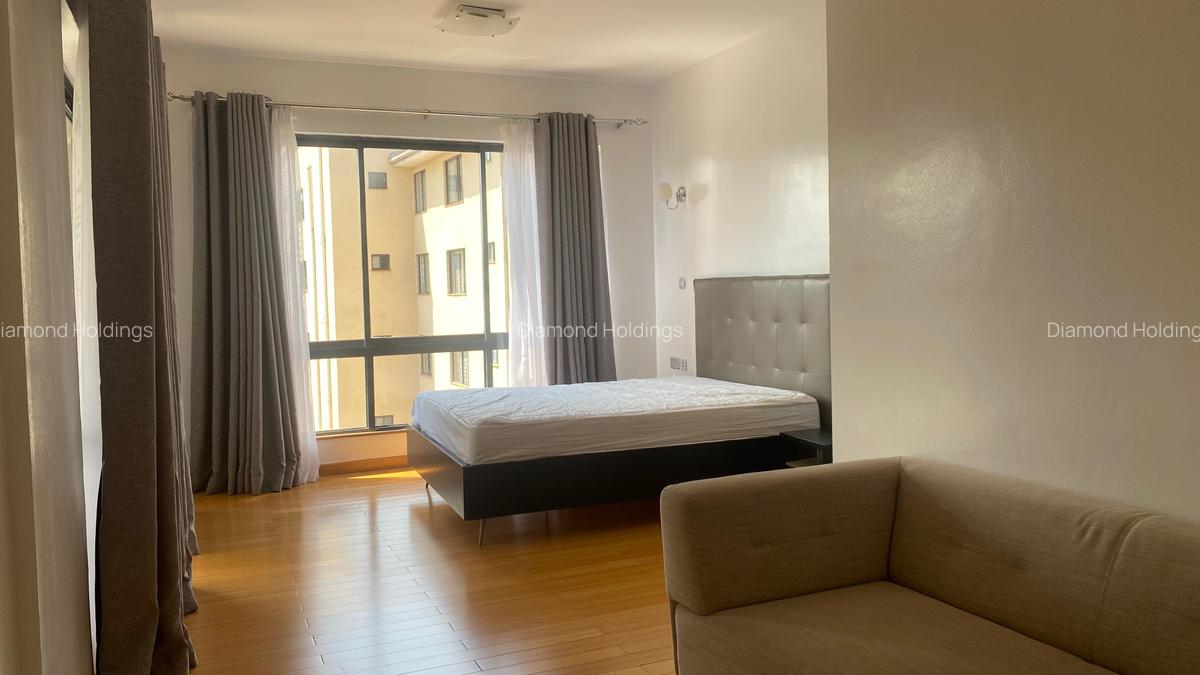 Serviced 2 Bed Apartment with En Suite at Brookside - 6