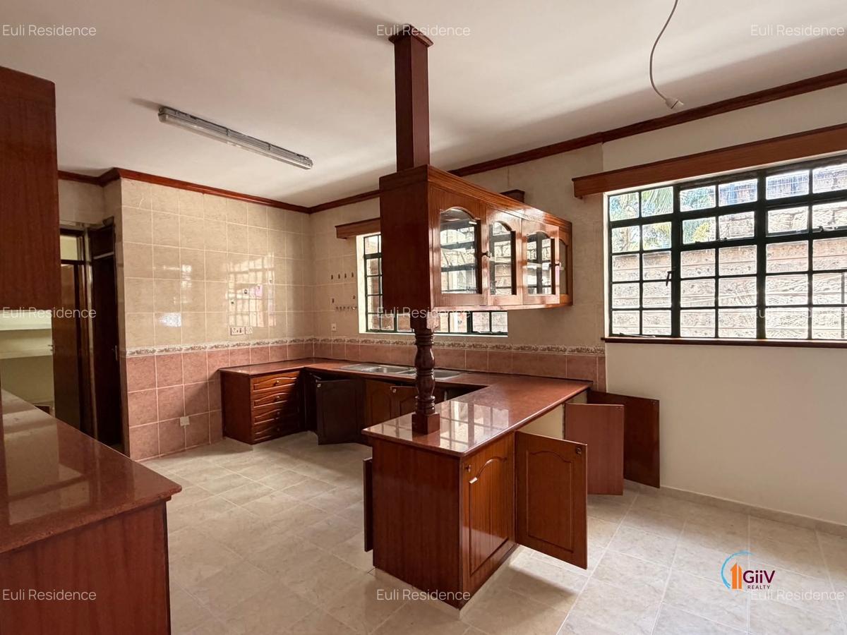 4 Bed Townhouse with En Suite at Brookside Drive - 6