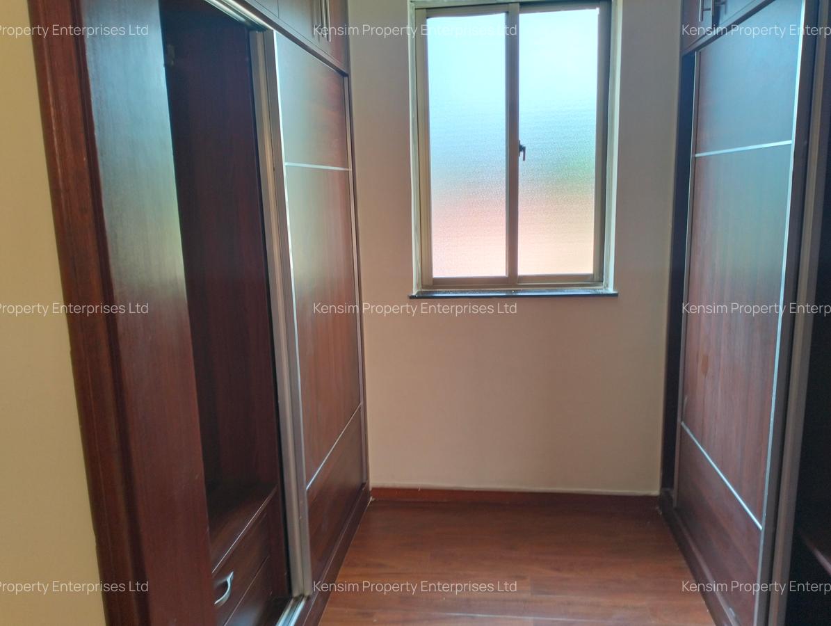 5 Bed Townhouse with En Suite in Lavington - 18