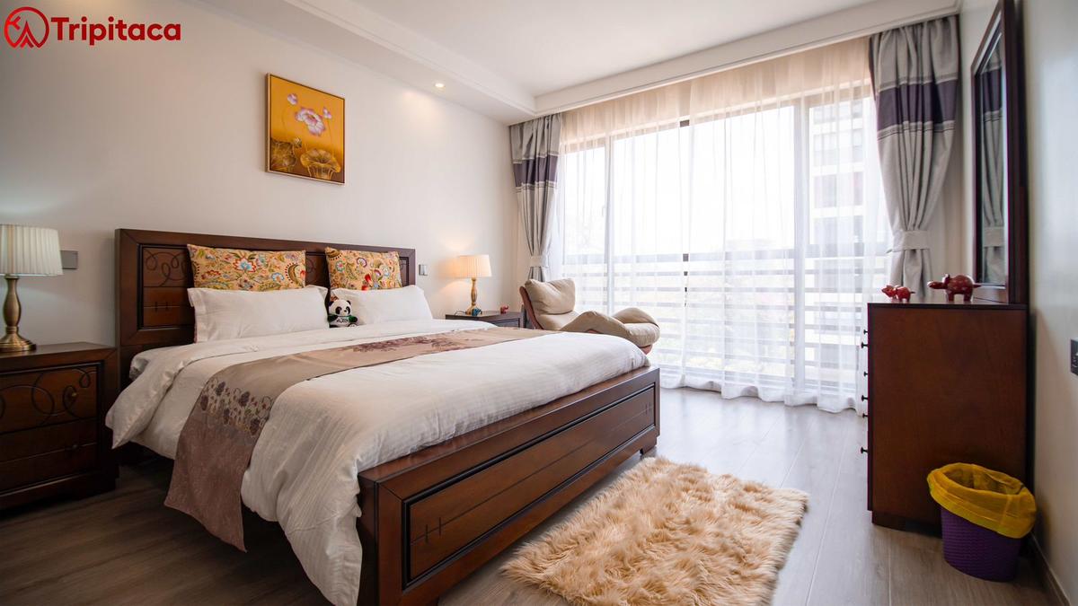 3 Bed Apartment with En Suite in Riverside - 4
