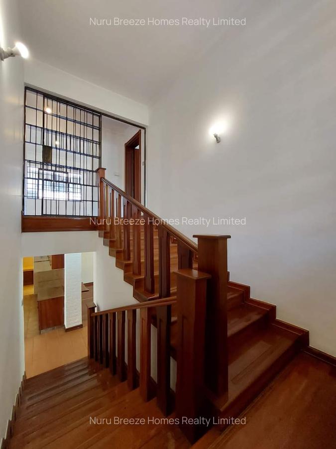 5 Bed Townhouse with En Suite in Westlands Area - 3