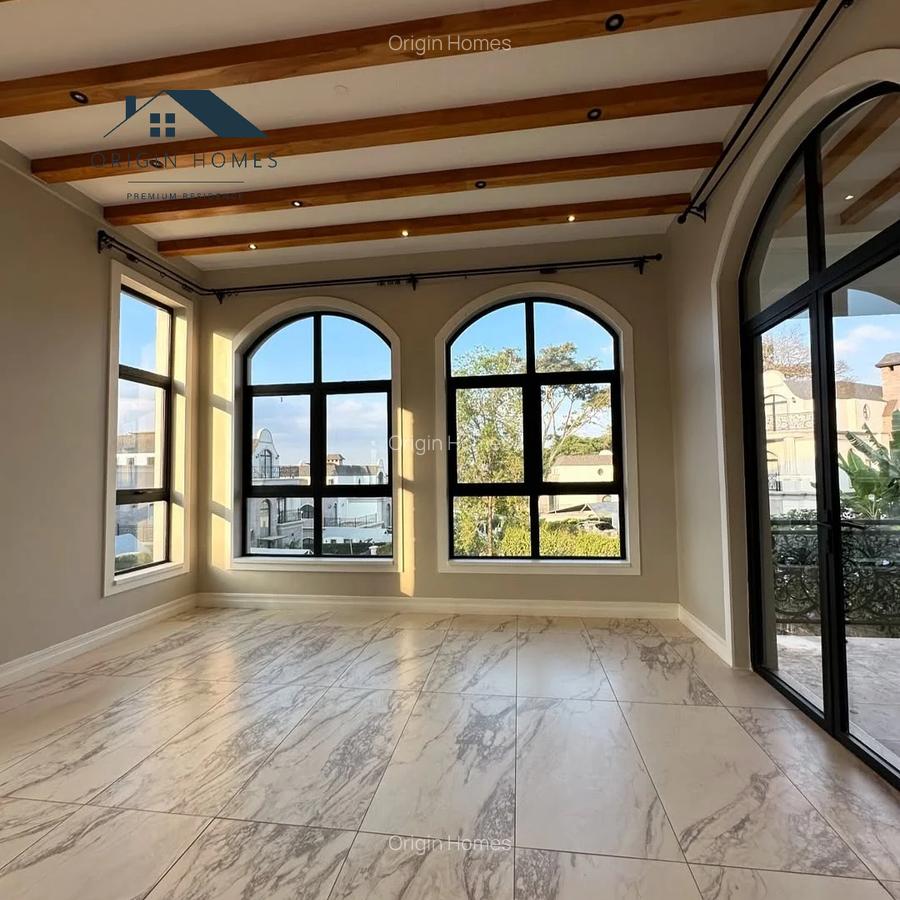 5 Bed Townhouse with En Suite at Loresho - 6