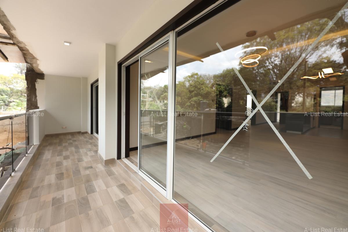 2 Bed Apartment with En Suite at Riverside - 11