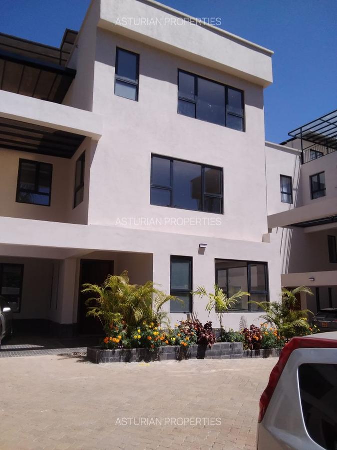 5 Bed Villa with En Suite in Waiyaki Way - 7