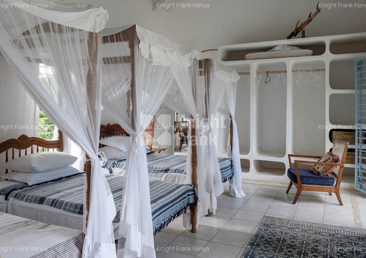 4 Bed House with Swimming Pool at South Of Mida Creek - 7