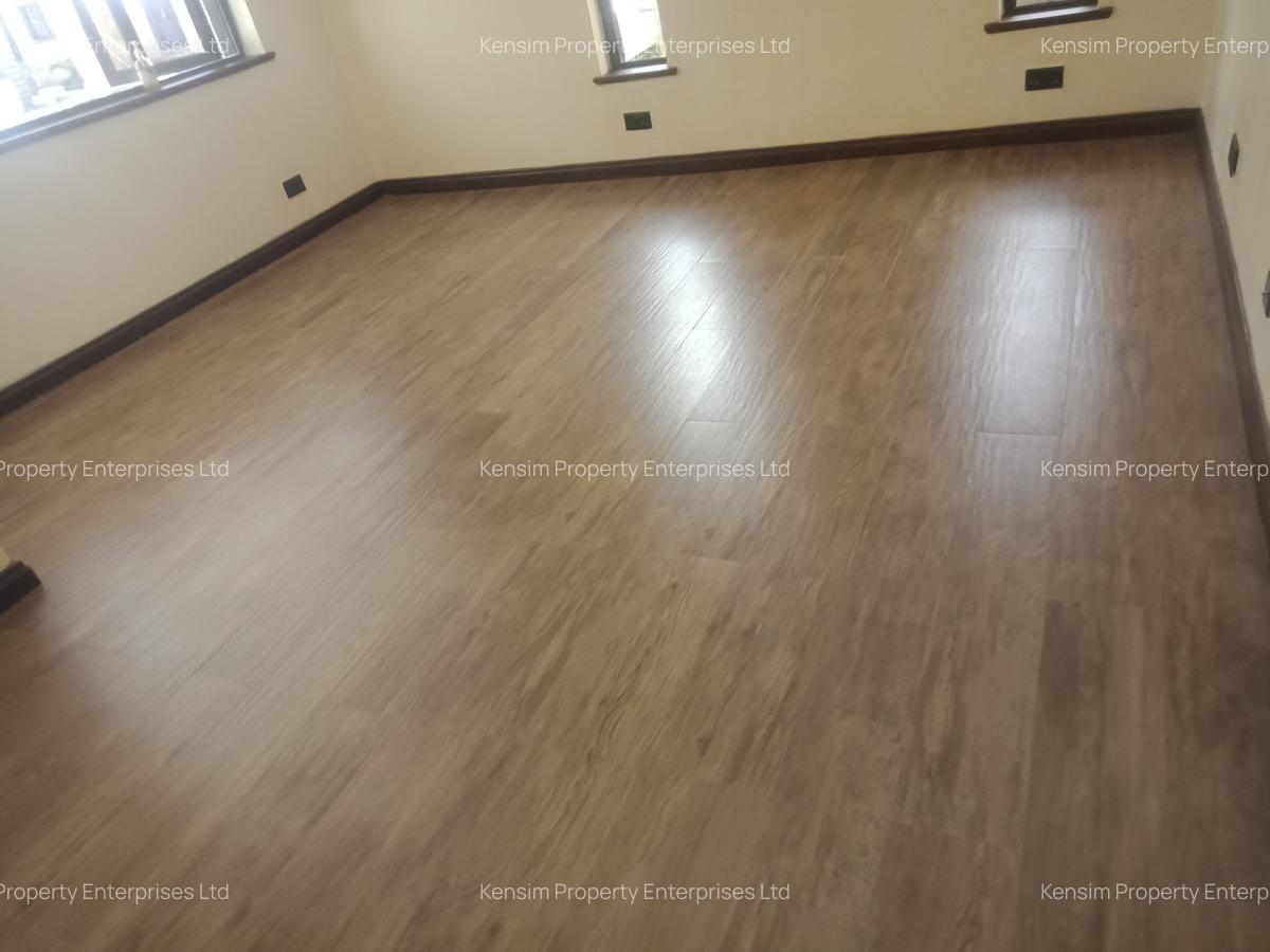 5 Bed Townhouse with En Suite in Lavington - 15