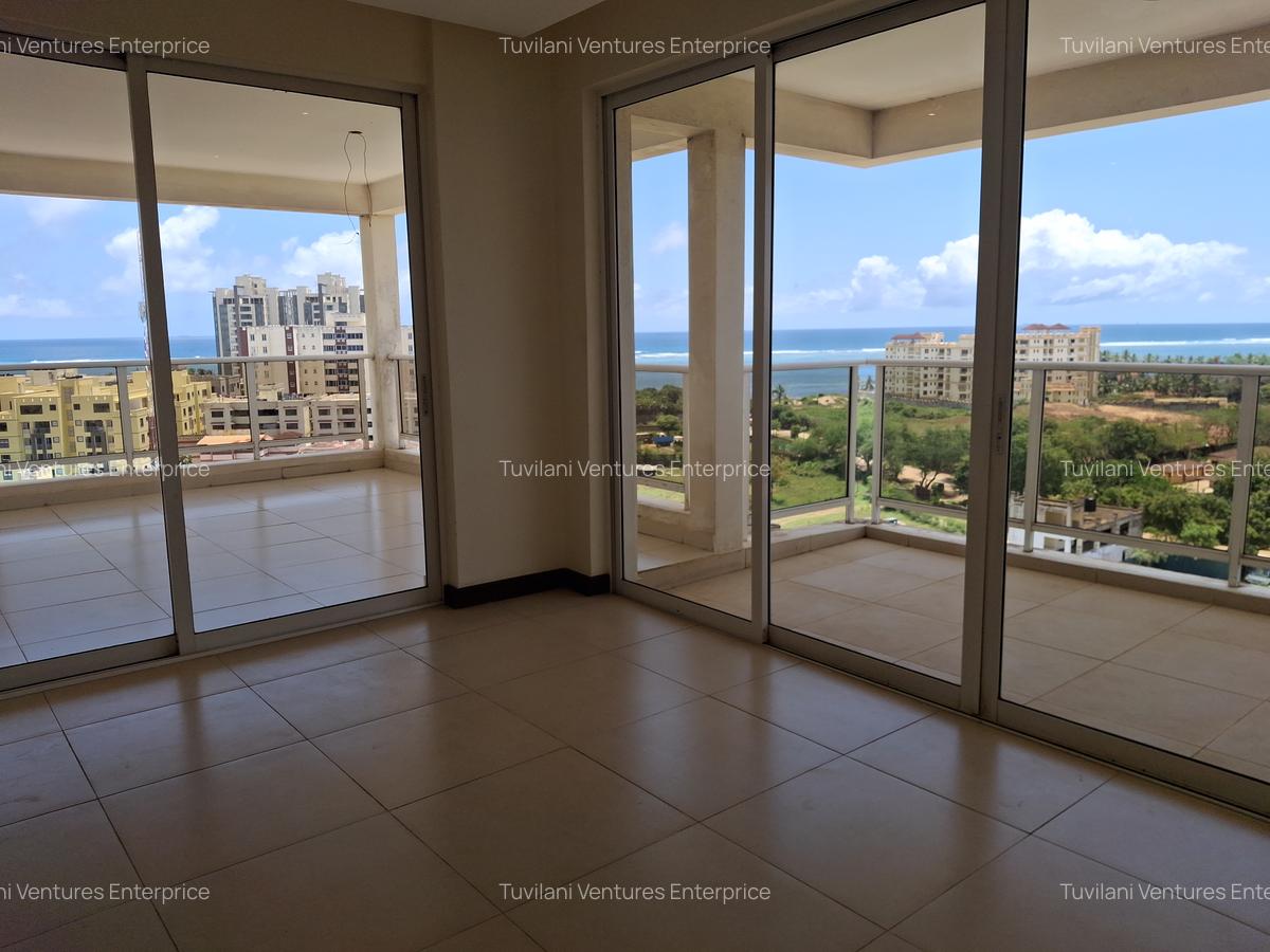 Serviced 3 Bed Apartment with En Suite at Nyali Mombasa - 4