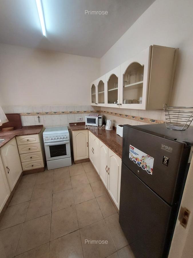 1 Bed Apartment with En Suite in Riverside - 4