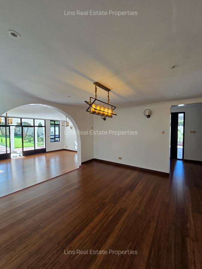 7 Bed House with En Suite in Runda - 9