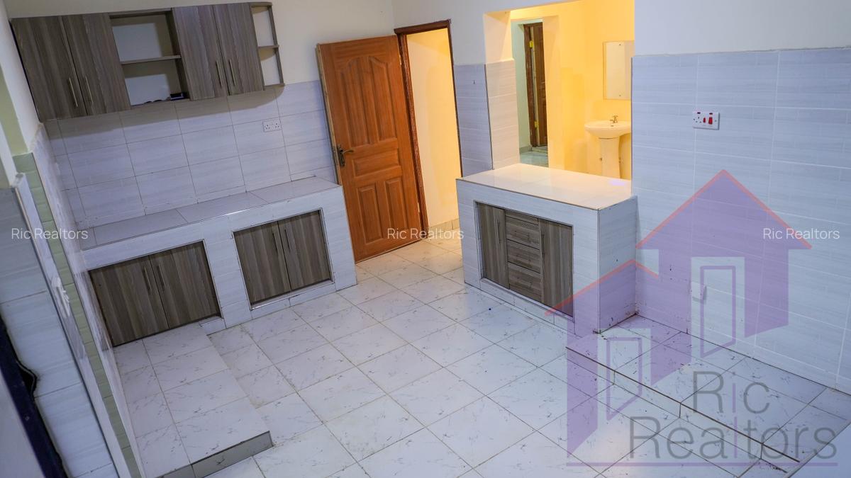 3 Bed House with En Suite at Oloolsurutia Road - 11