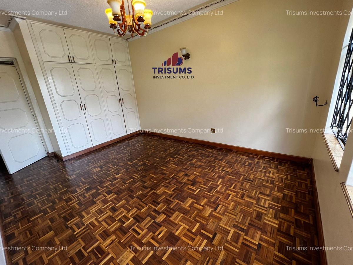 3 Bed Apartment with En Suite at Westland - 14