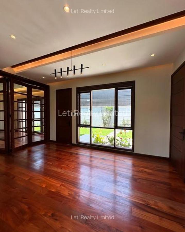 5 Bed House with En Suite in Runda - 6