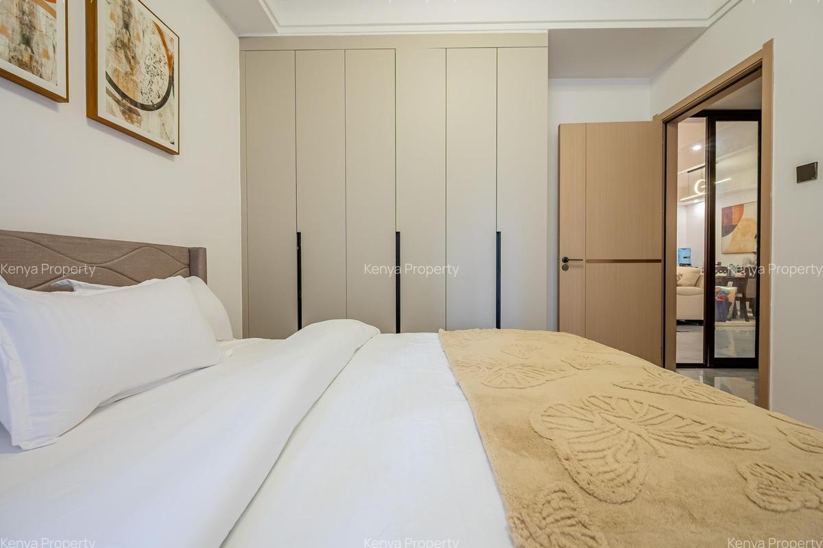 Serviced 2 Bed Apartment with En Suite at Riverside Drive - 16