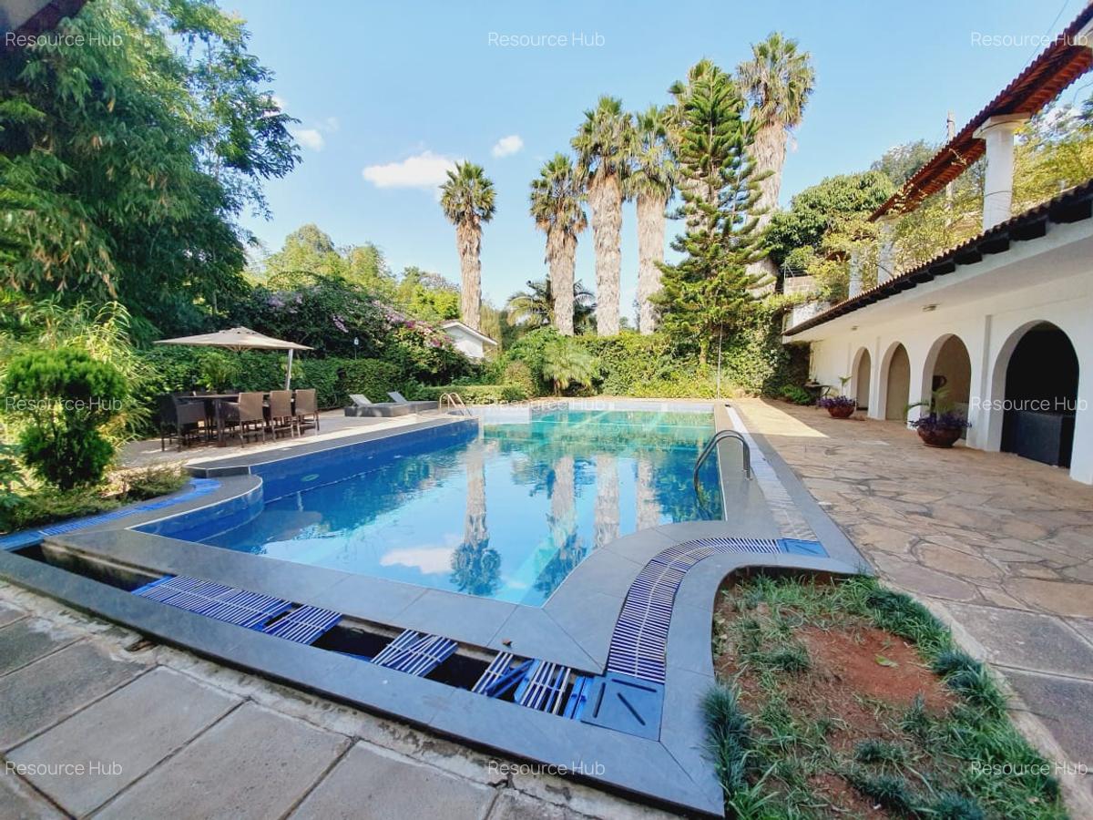 4 Bed Townhouse with En Suite at Riverside - 2